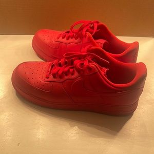 Nike mens Air Force 1 red